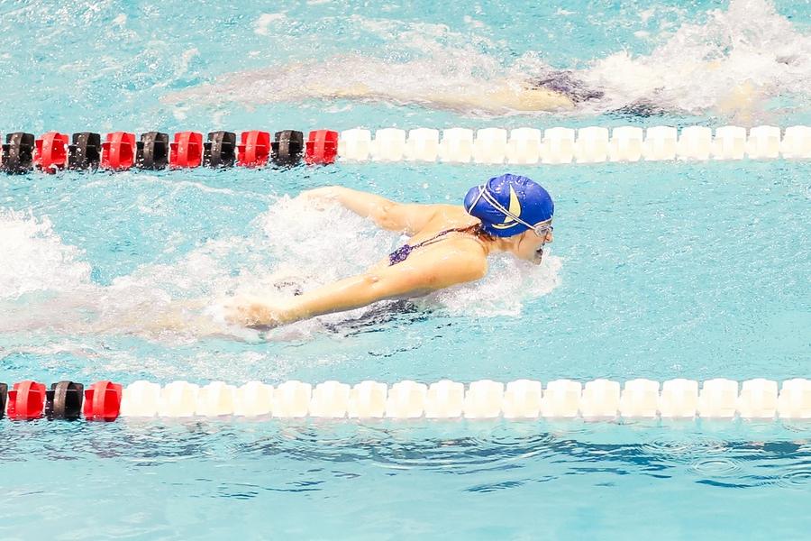 Gabriela Reis competes in the 200IM (Photo by AKP Photography)
