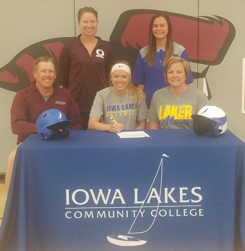 Sydney Jensen to Play Softball at Iowa Lakes