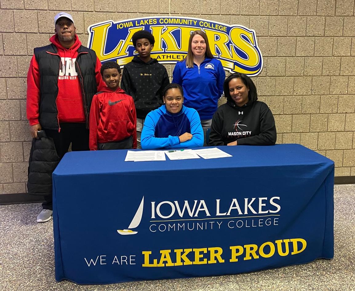 Iowa Lakes Women’s Basketball Inks Jaeda Whitner