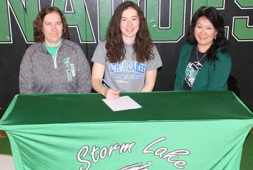 Laker Volleyball Signs Ariel Bozonie