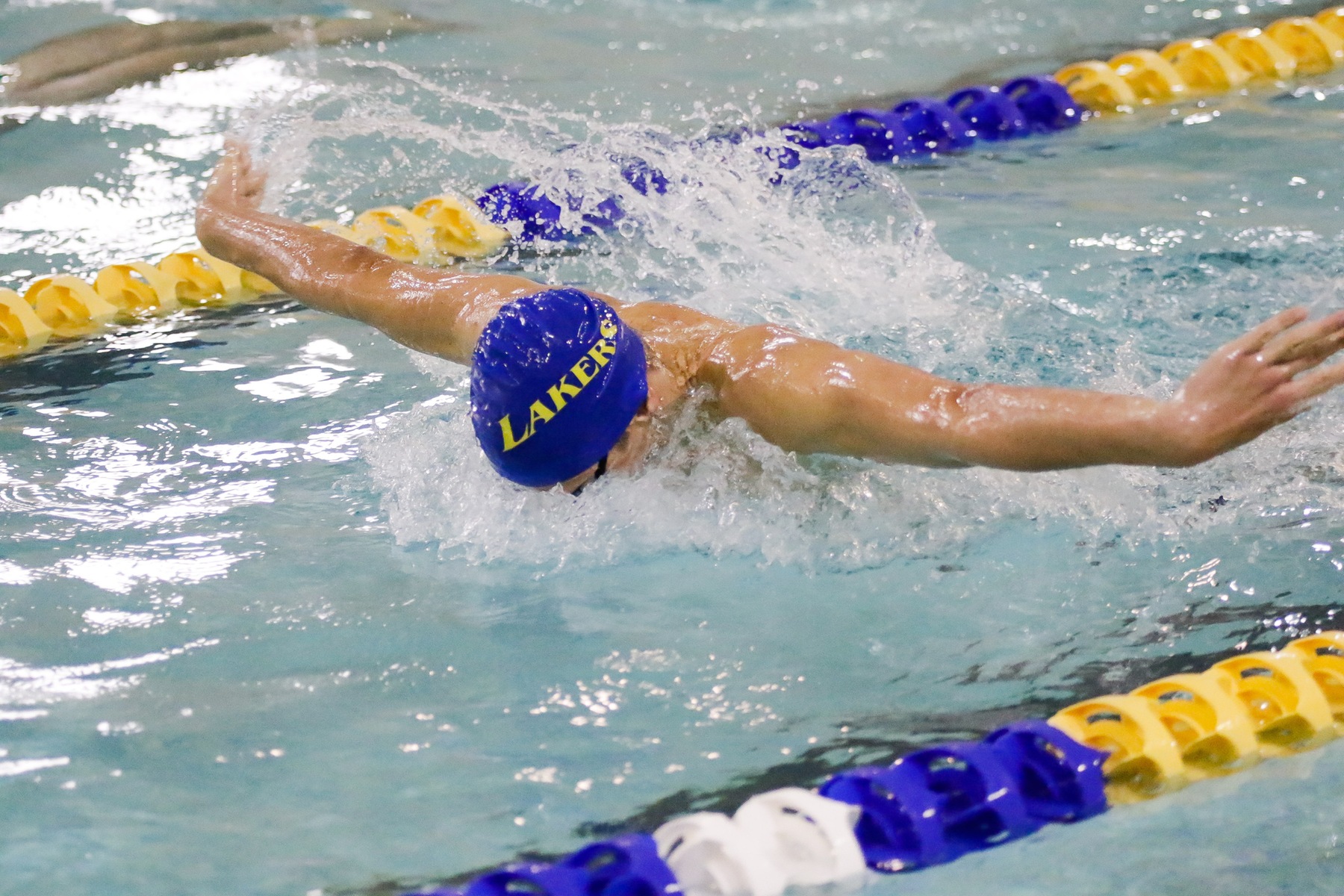 Men Swimmers Compete at Luther Invite