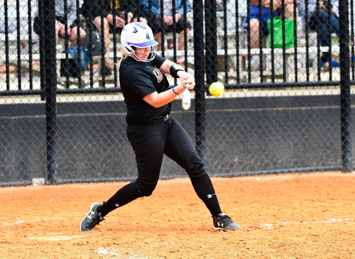 Late Inning Push Propels DMACC to Sweep