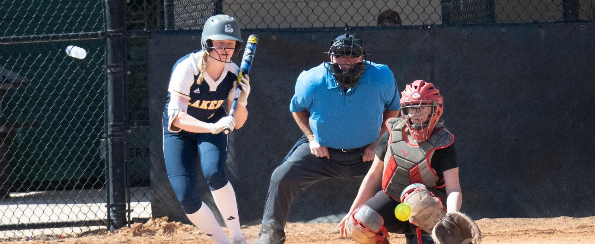 Trojans Hold off the Lakers