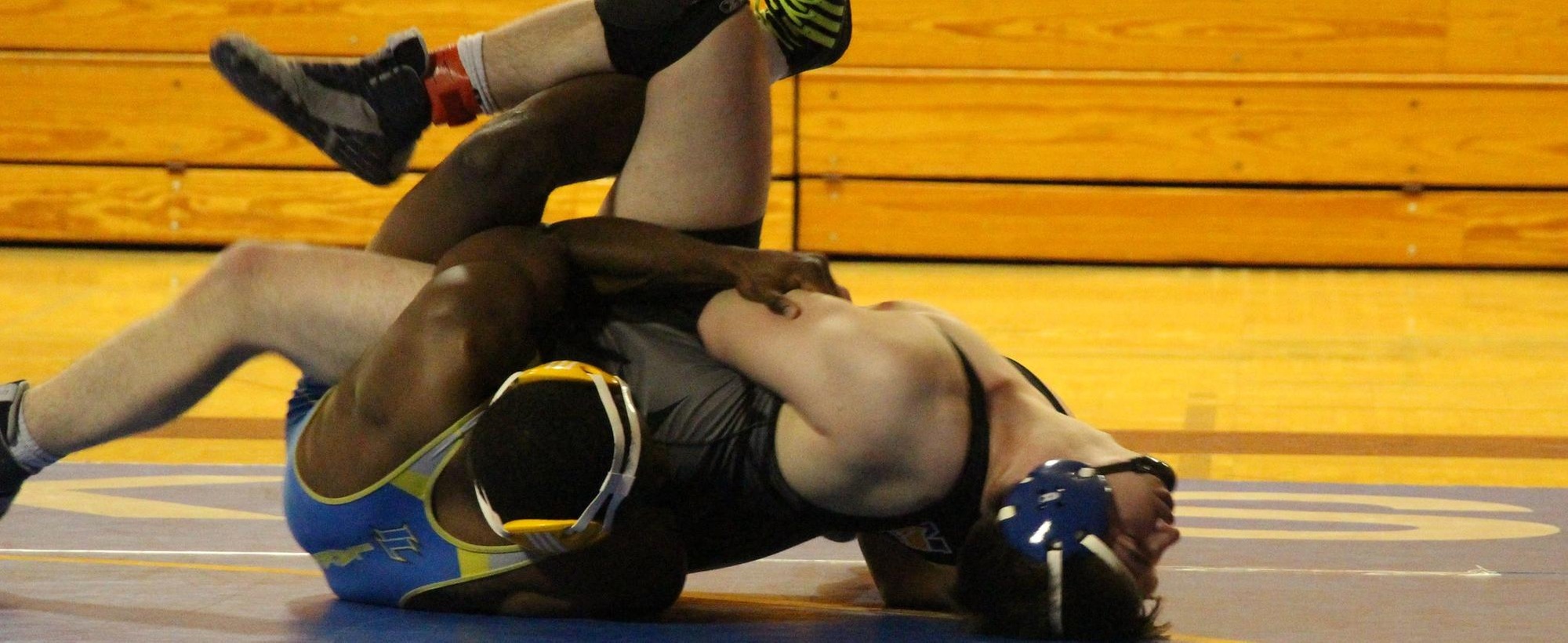 Lakers go 3-3 at National Duals, Colburne Defeats #1 wrestler in the nation.